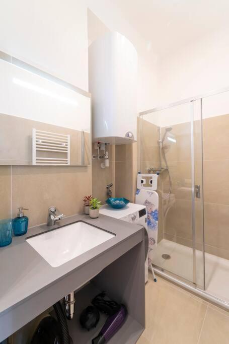 Comfort Nahe Uno-city Und Vic Levestate Wien